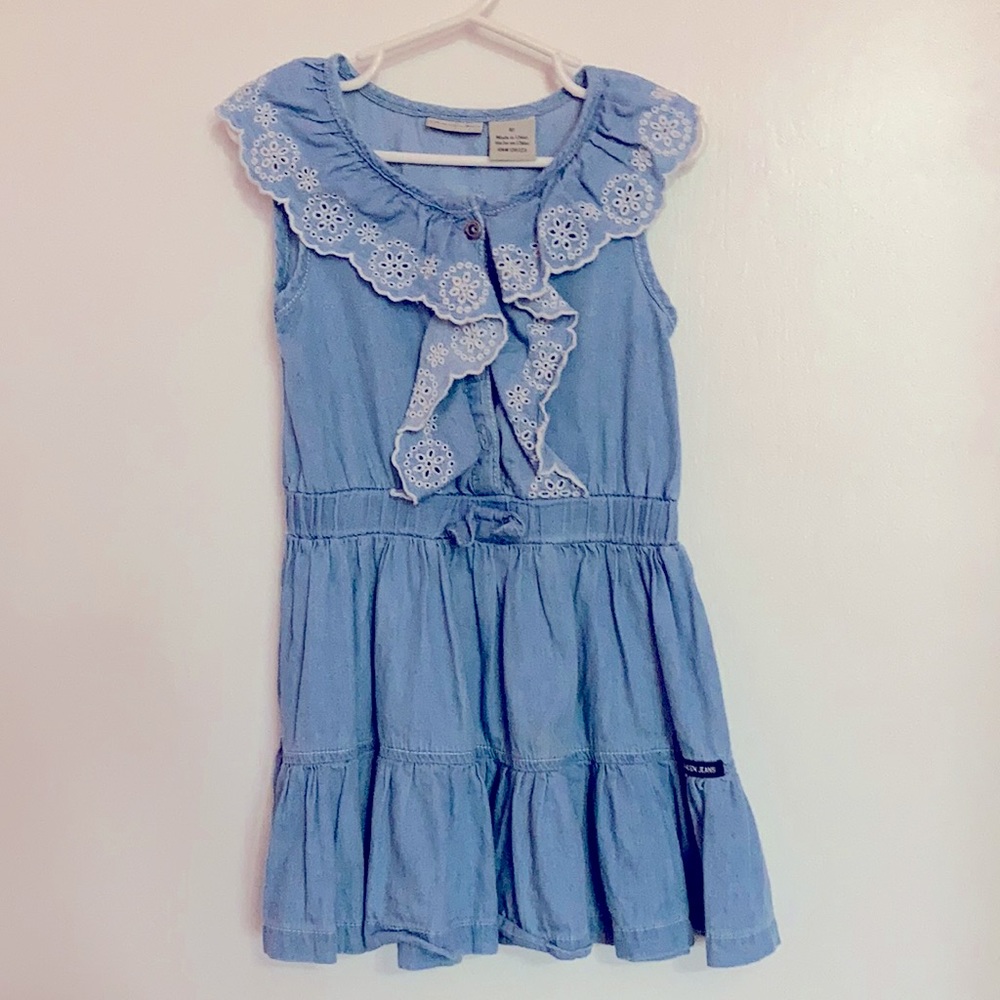 Toddler girl’s lightweight denim look dress